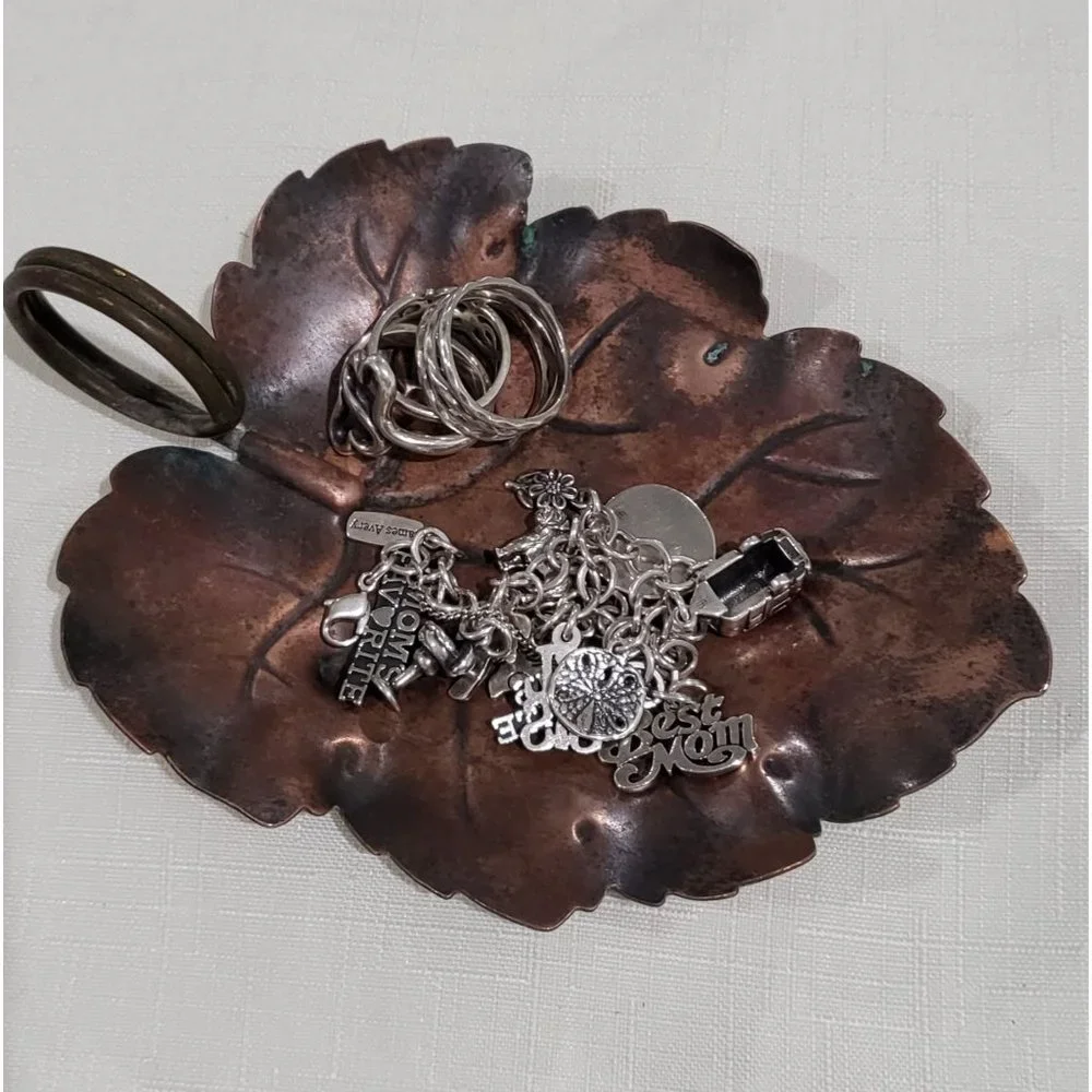 Cute‎ Metal Leaf Tray / Decoration